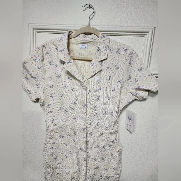 RVCA Nightshift Womens Floral Jumpsuit L NWT Utility Fall Outdoors - Picture 5 of 12